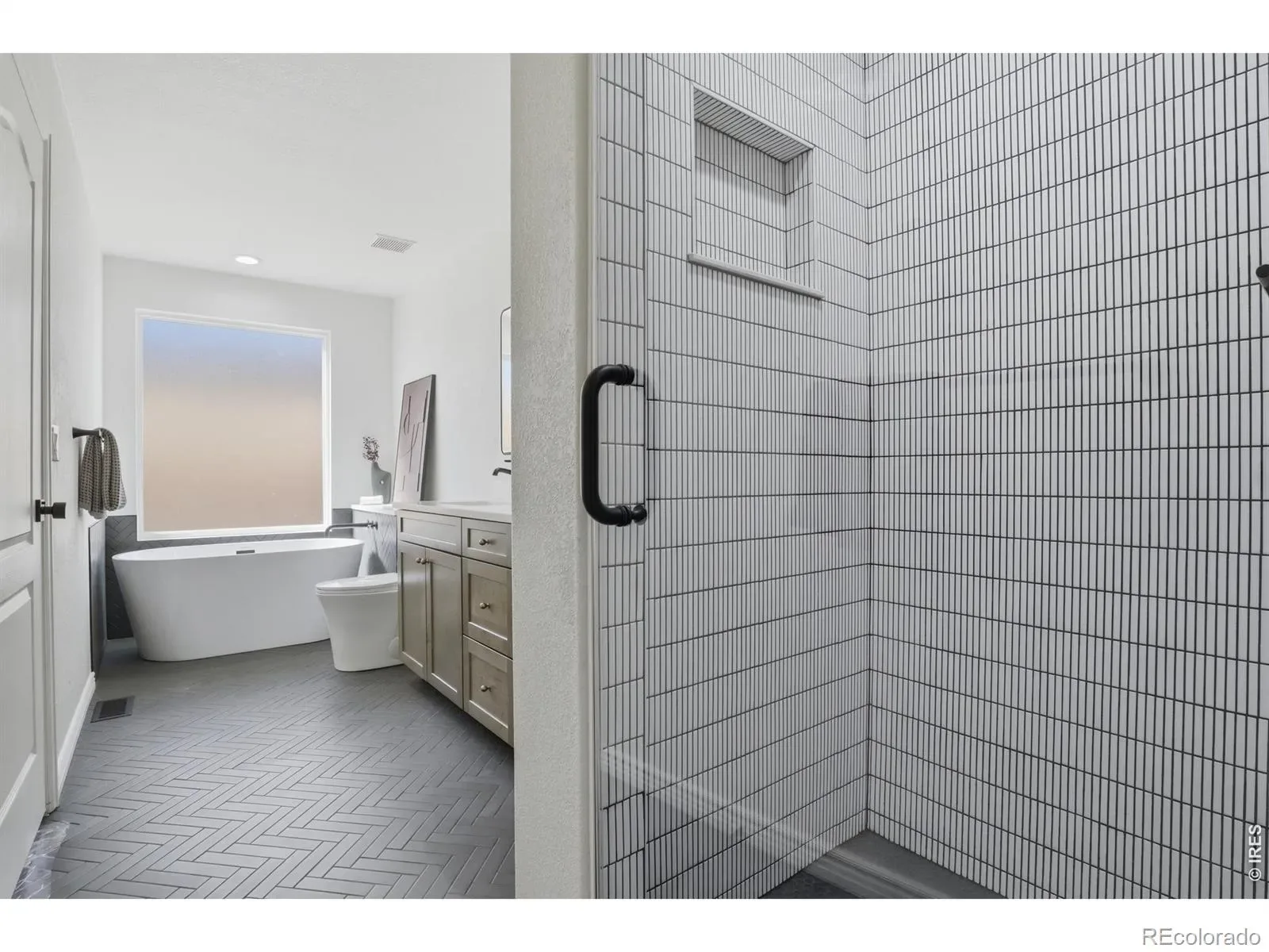 03242026003815 1600 35