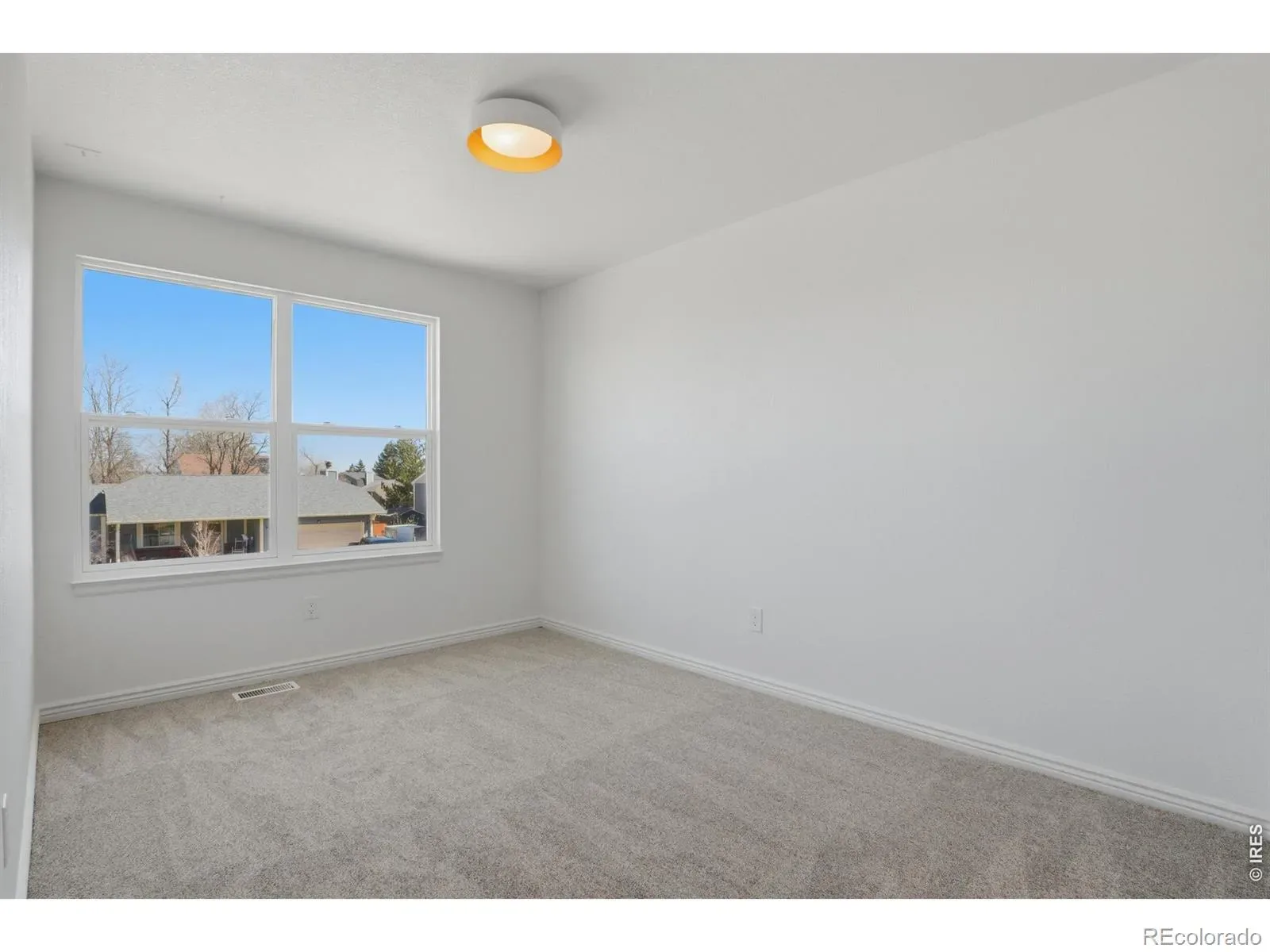 03242026003815 1600 41