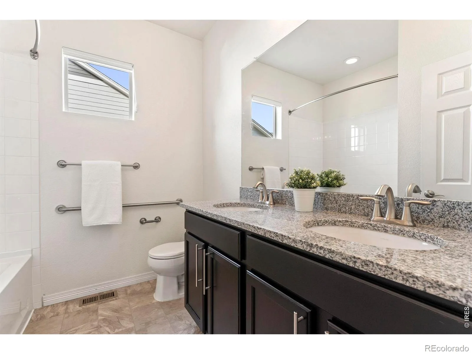 1814 Wright Drive Erie CO 80516 | MLS #RECIR1054370 06302026002040 1600 24