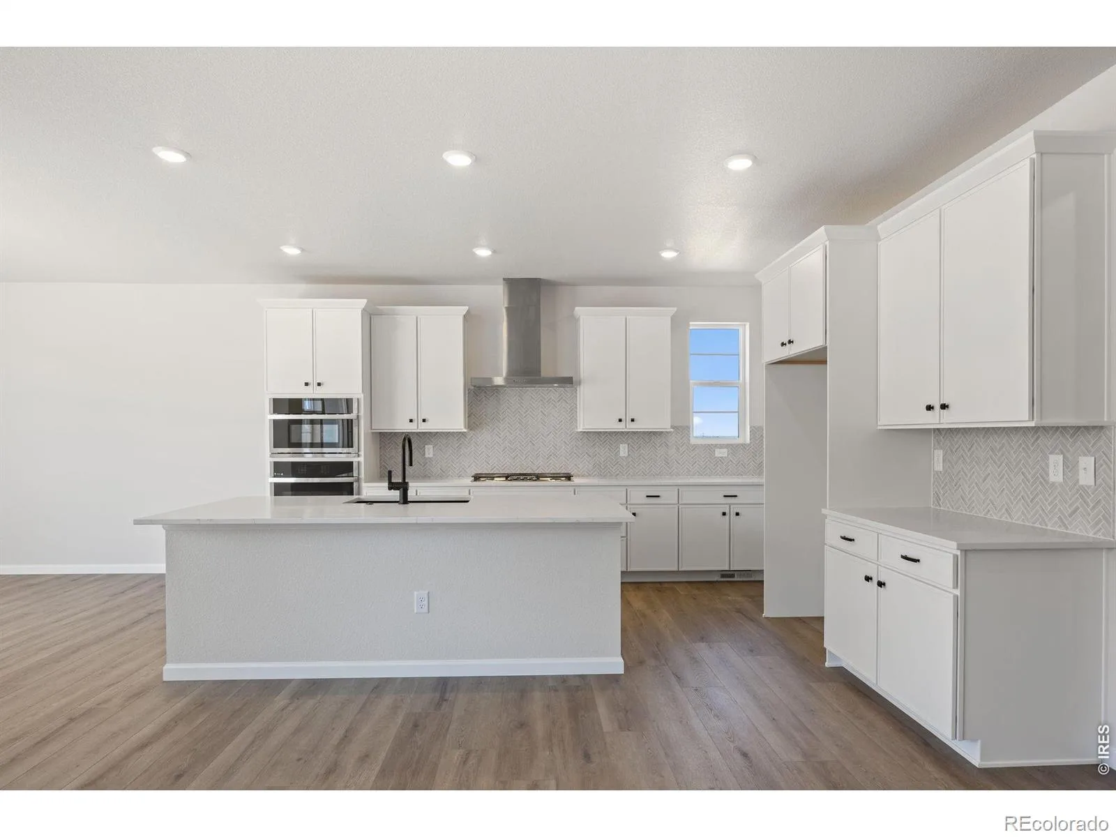 24376 E 35th Drive Aurora CO 80019 | MLS #RECIR1054406 09232026055709 1600 10