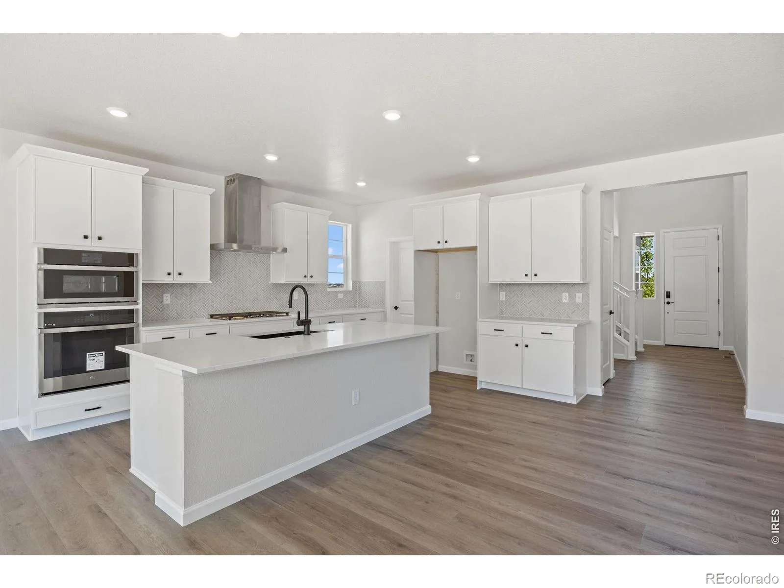 24376 E 35th Drive Aurora CO 80019 | MLS #RECIR1054406 09232026055709 1600 11