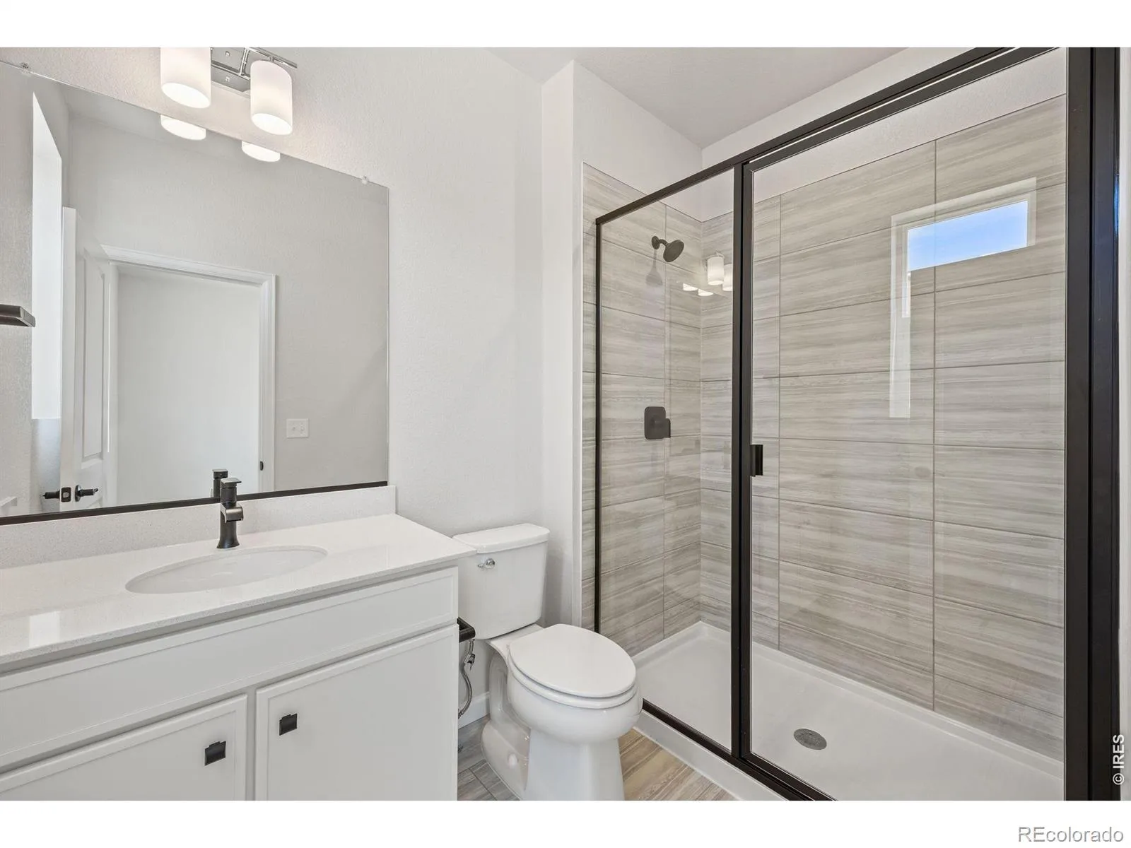 24376 E 35th Drive Aurora CO 80019 | MLS #RECIR1054406 09232026055709 1600 22
