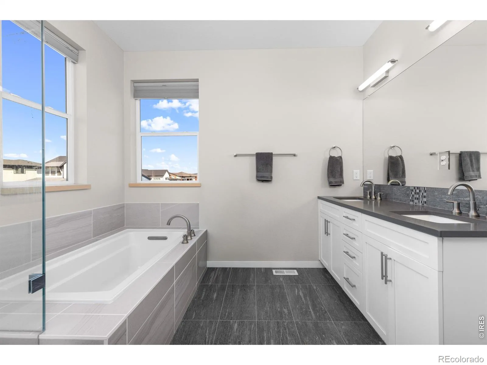 5687 Cottontail Drive Longmont CO 80503 | MLS #RECIR1054447 06212026005501 1600 15
