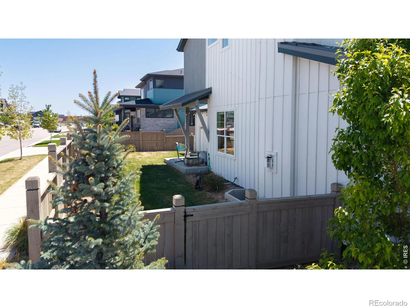5687 Cottontail Drive Longmont CO 80503 | MLS #RECIR1054447 06212026005501 1600 27