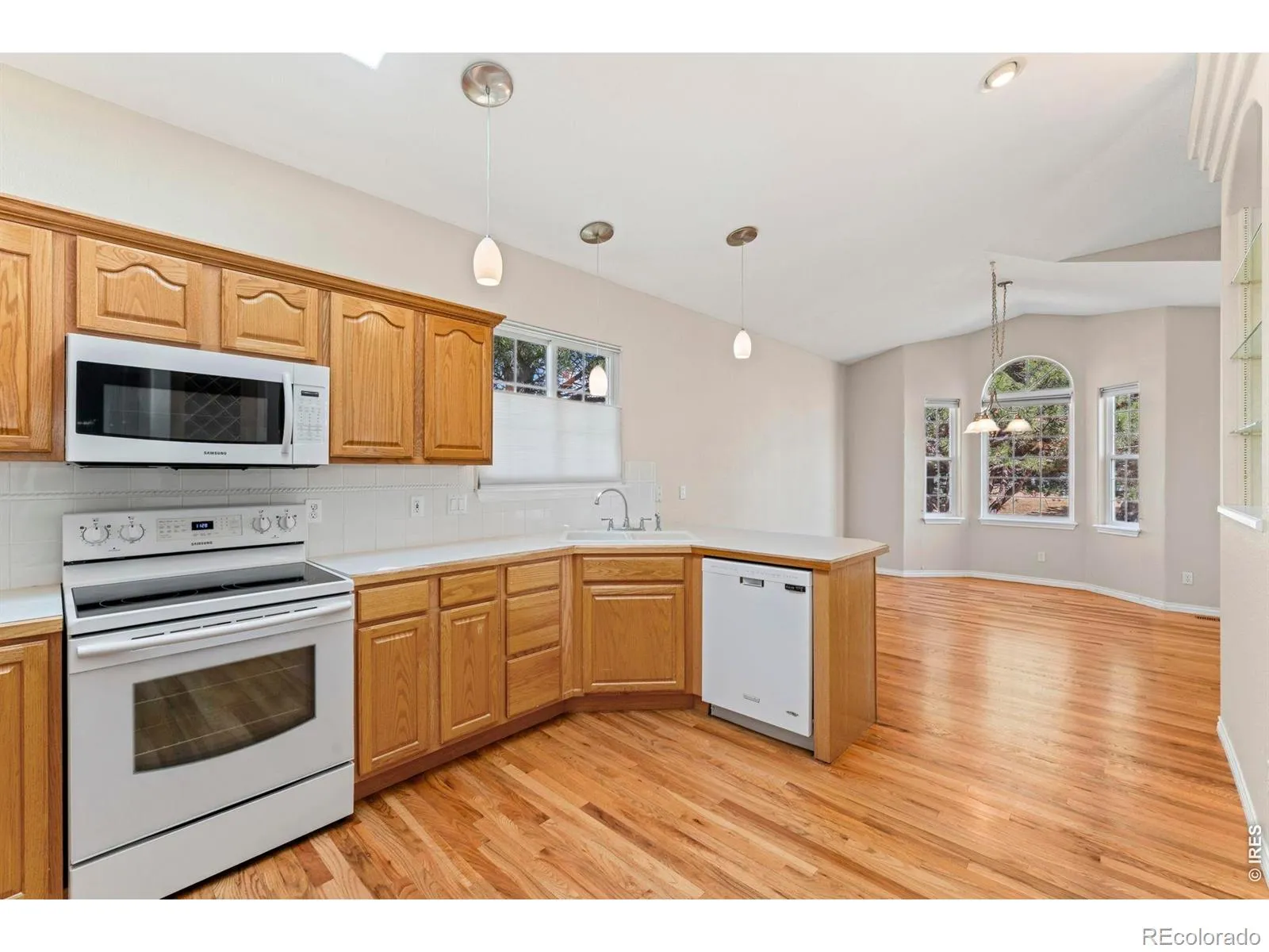 04042026182446 1600 12