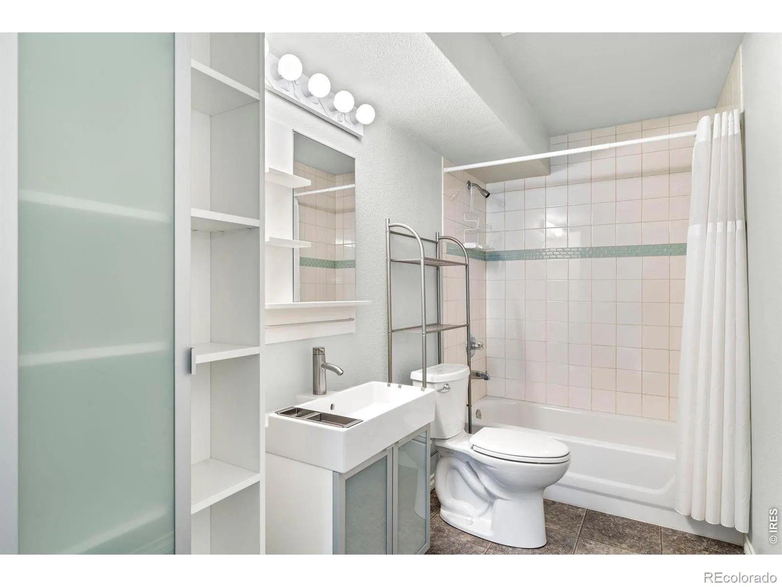 04042026182446 1600 23