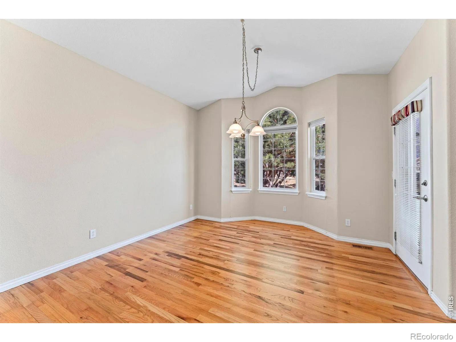 04042026182446 1600 8