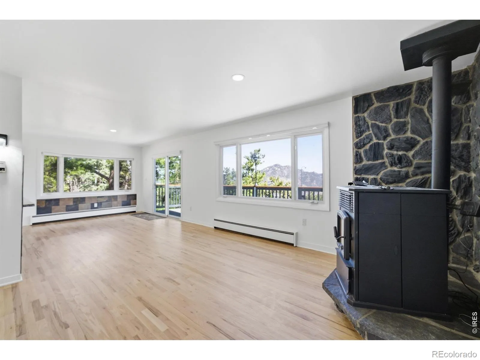 910 Chute Road Golden CO 80403 | MLS #RECIR1054746 04082026060144 1600 11