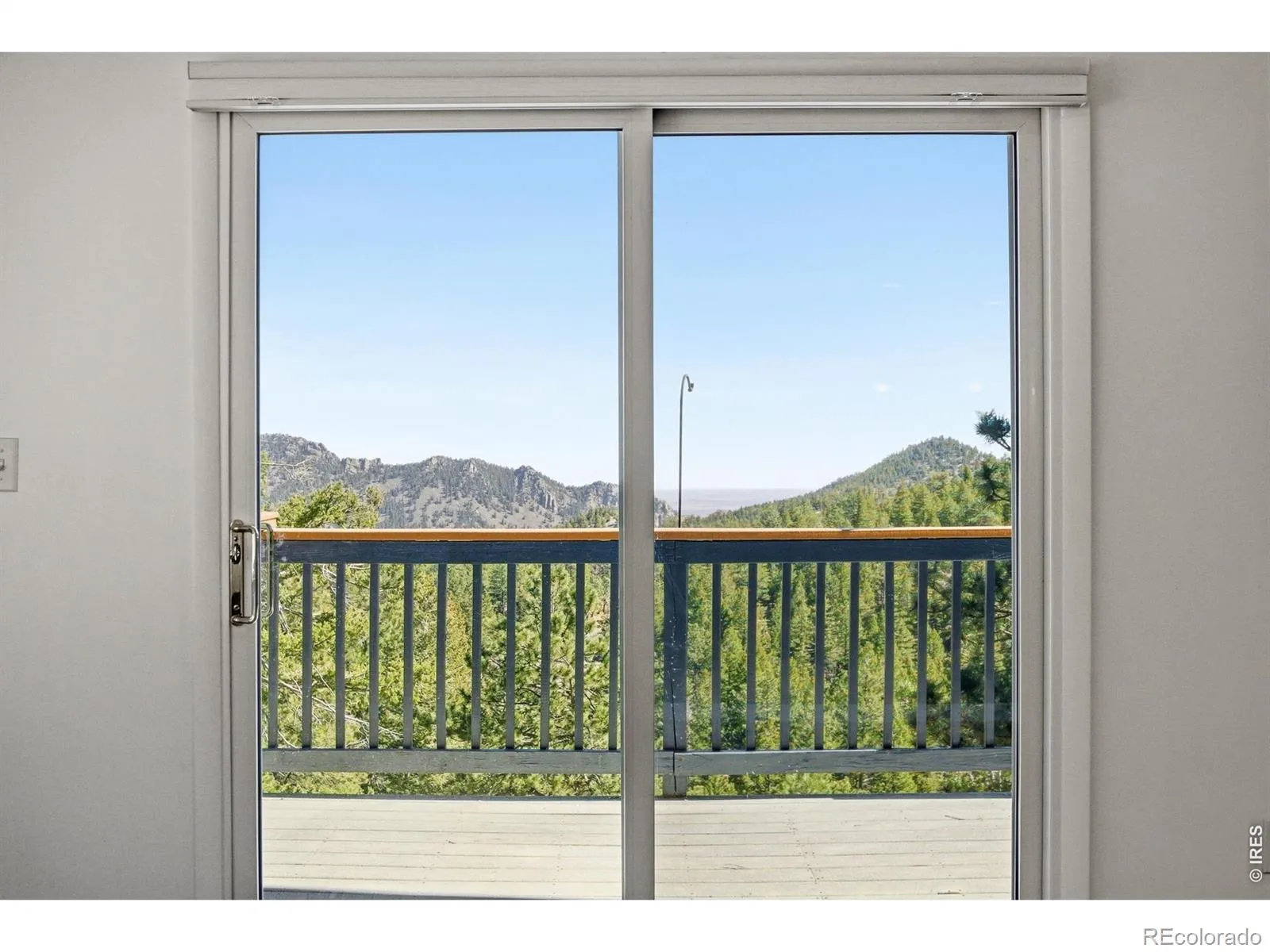 910 Chute Road Golden CO 80403 | MLS #RECIR1054746 04082026060144 1600 6