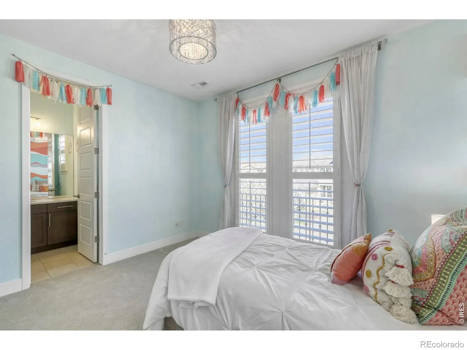 03282026165230 1600 25