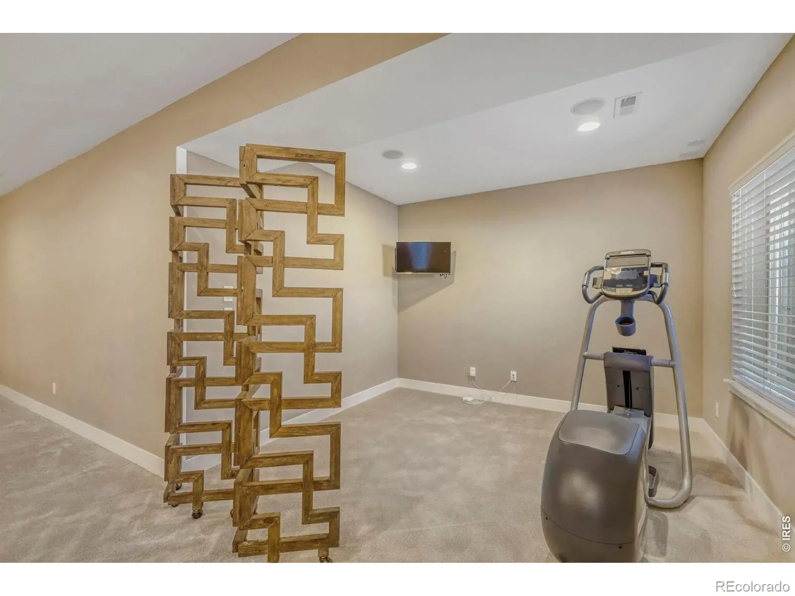 03282026165230 1600 33