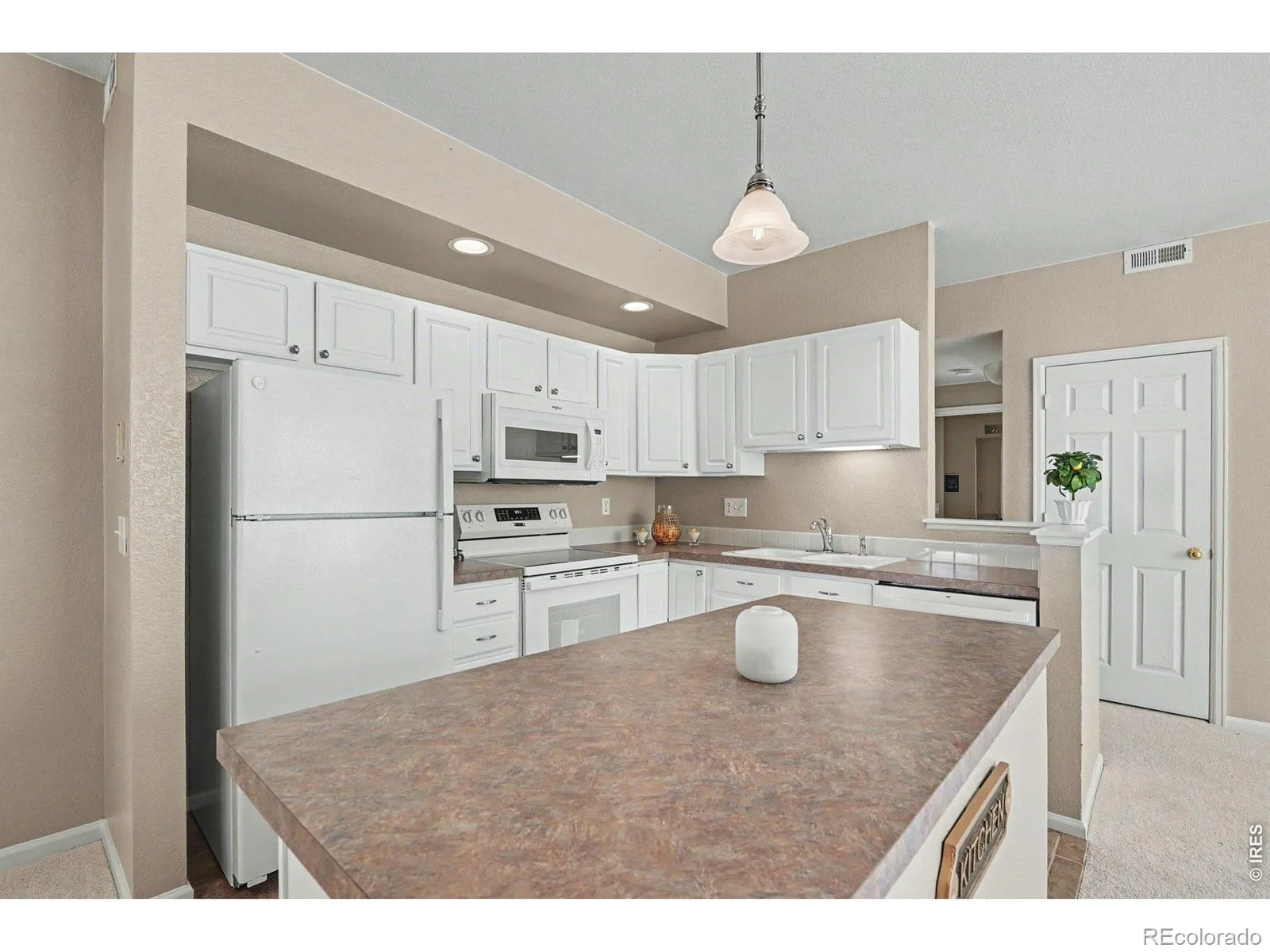 640 Gooseberry Drive #806 Longmont CO 80503 | MLS #RECIR1054918 06182026235336 1600 8