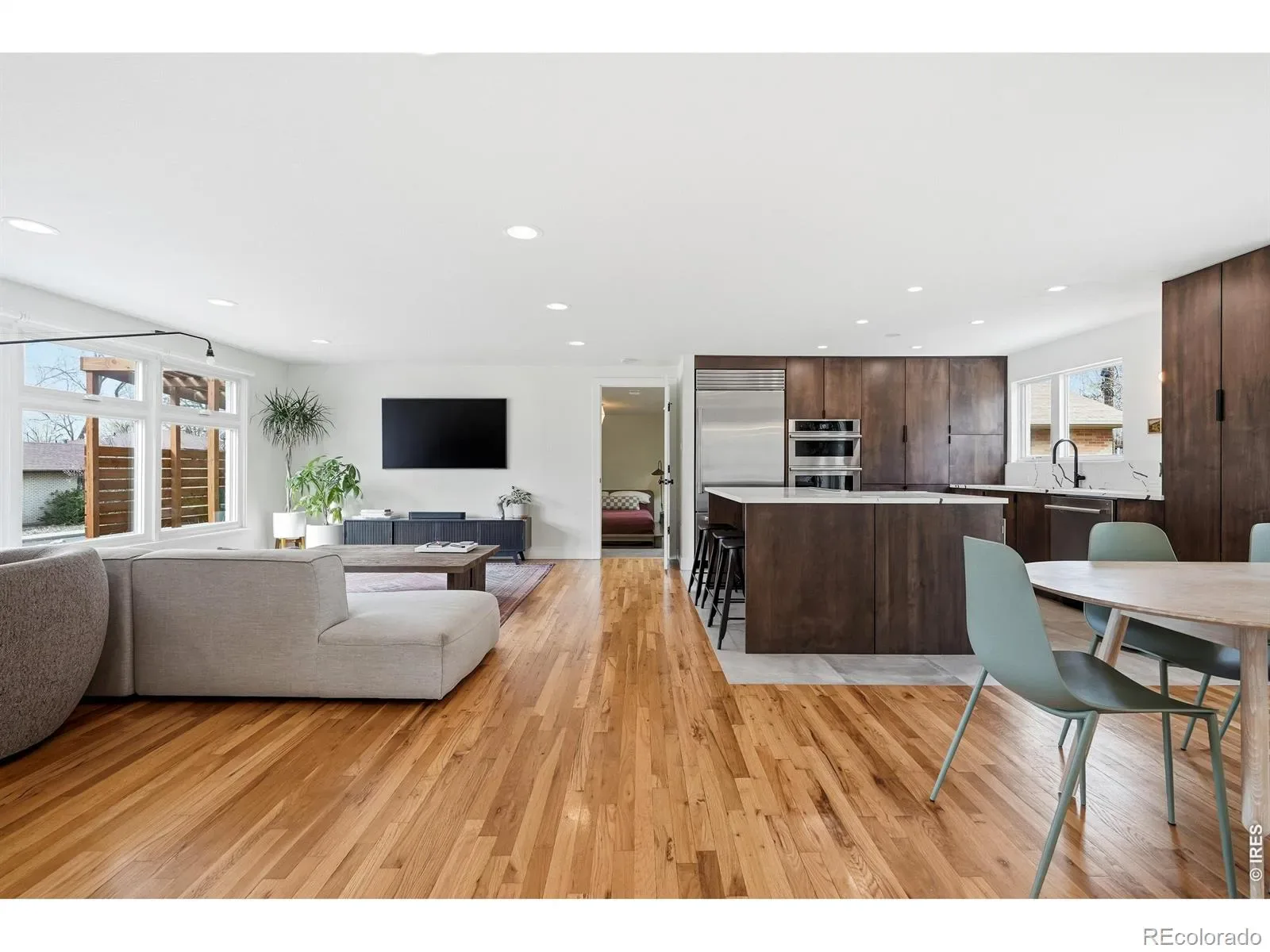 03292026002317 1600 1