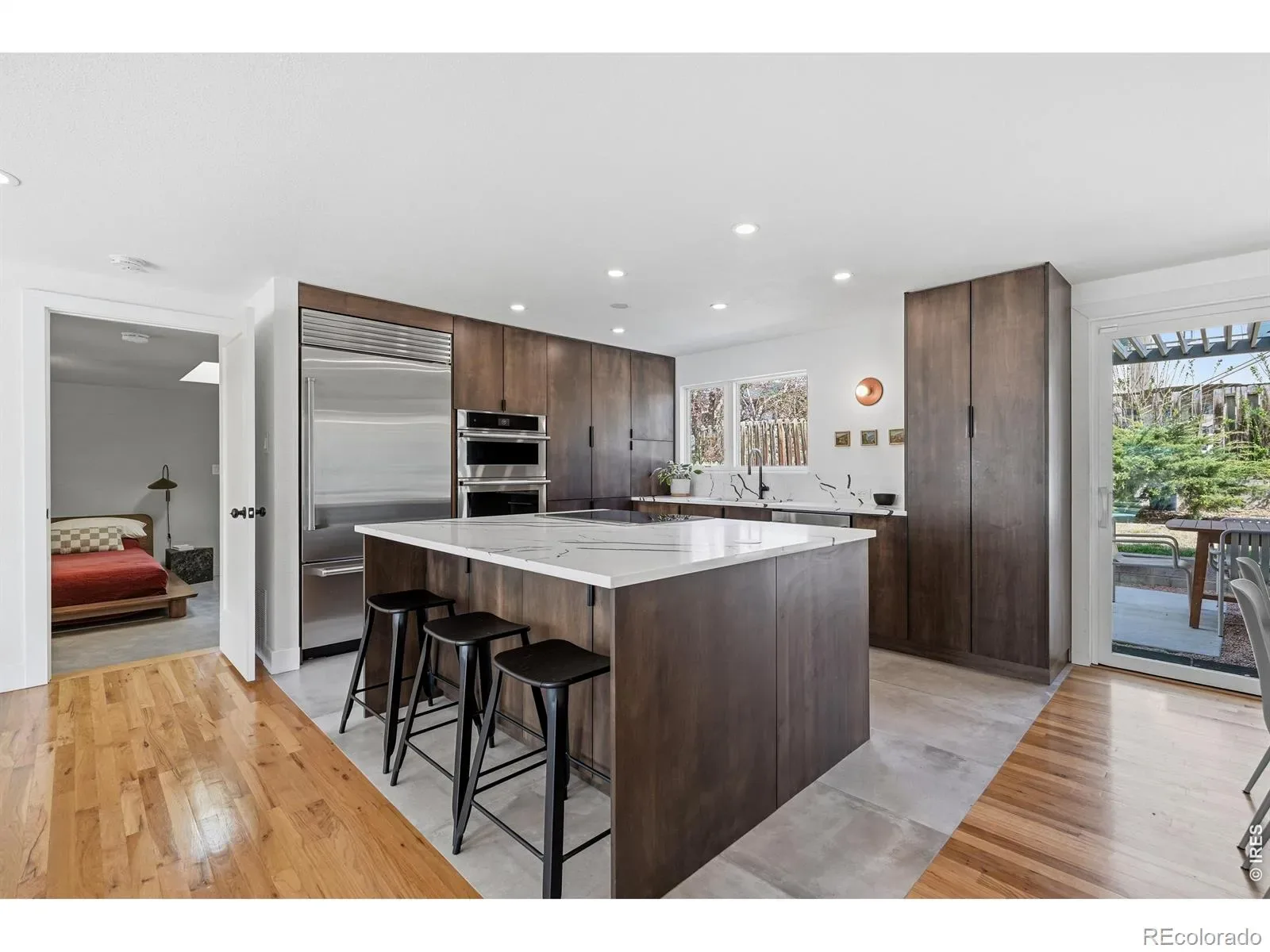 03292026002317 1600 14