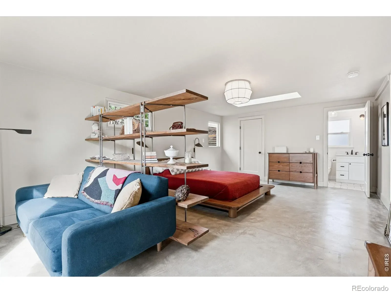 03292026002317 1600 22