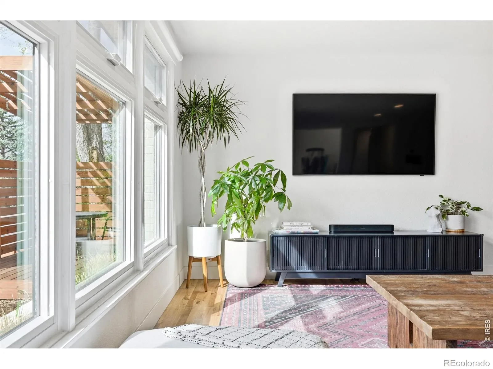 03292026002317 1600 8