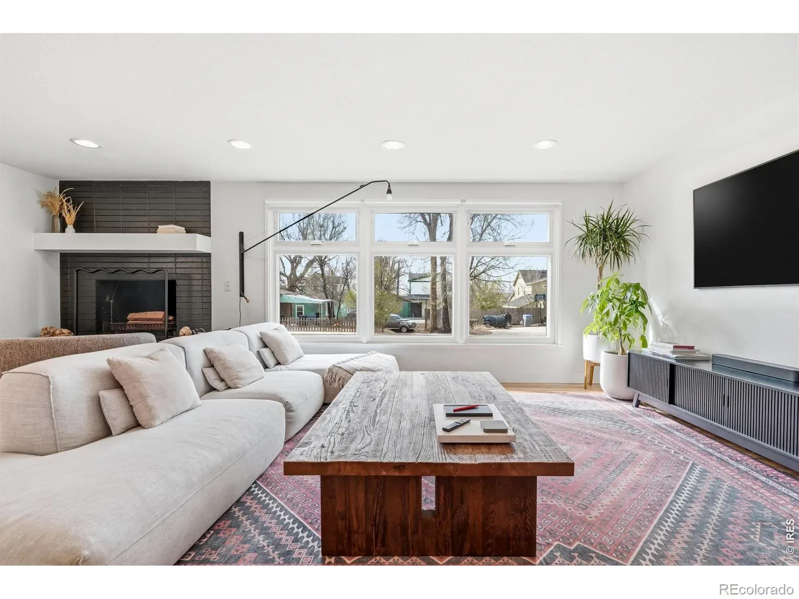 03292026002317 1600 9