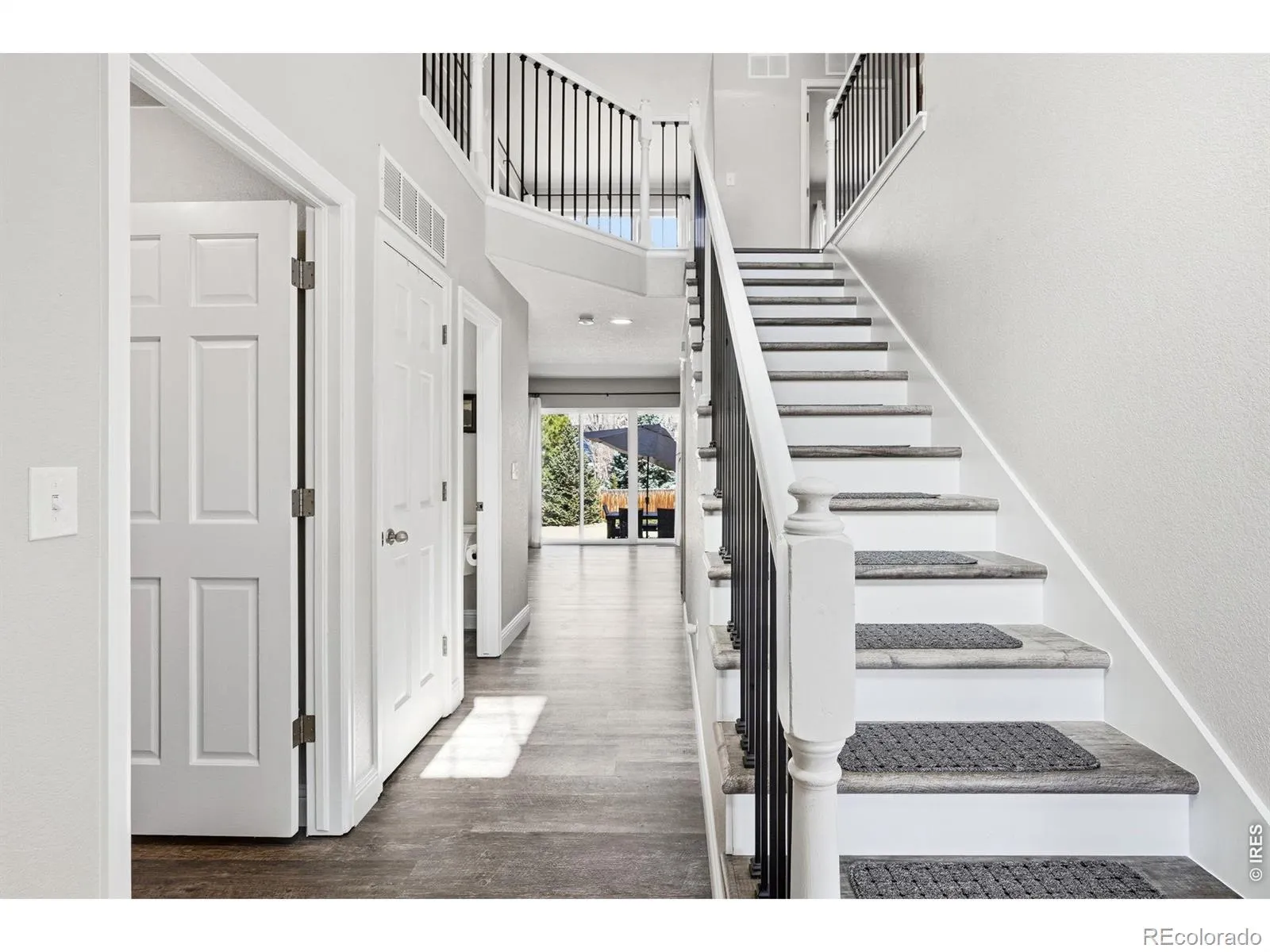 5204 Clover Basin Drive Longmont CO 80503 MLS #RECIR1054977 04302026010608 1600 13