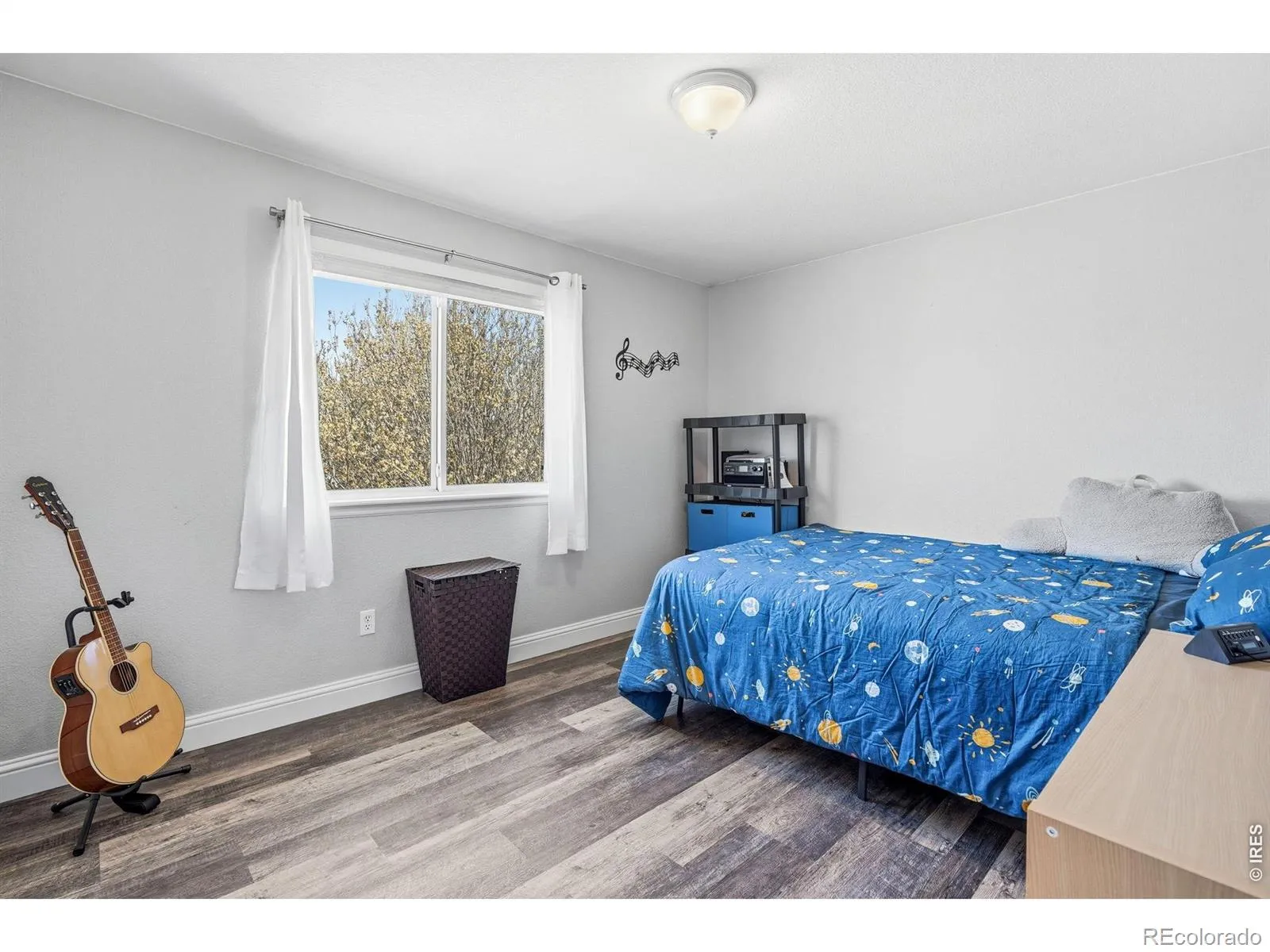 5204 Clover Basin Drive Longmont CO 80503 MLS #RECIR1054977 04302026010608 1600 20