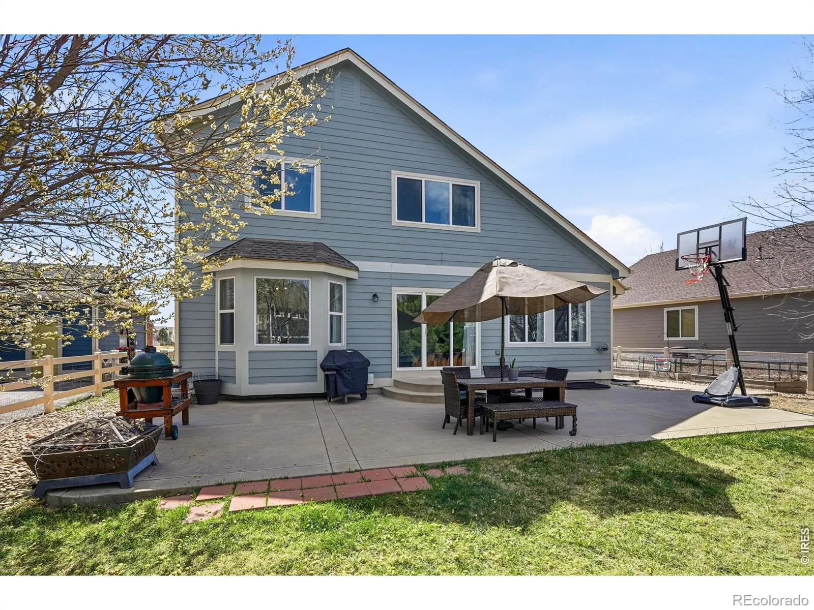 5204 Clover Basin Drive Longmont CO 80503 MLS #RECIR1054977 04302026010608 1600 28
