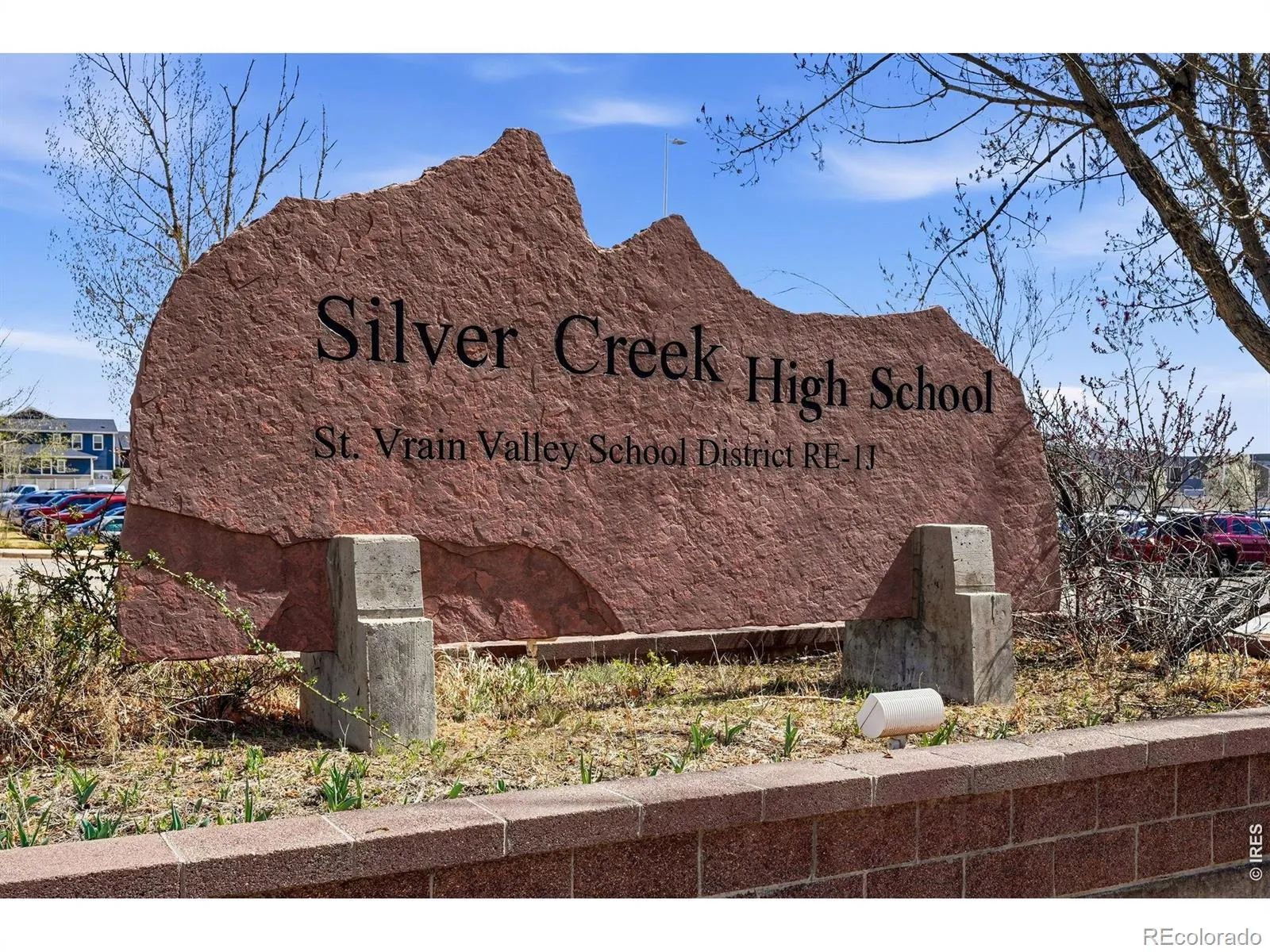 5204 Clover Basin Drive Longmont CO 80503 MLS #RECIR1054977 04302026010608 1600 32