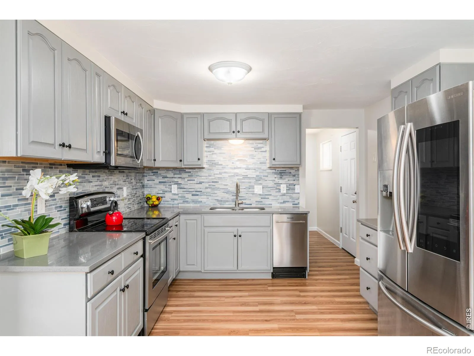 04042026005321 1600 13