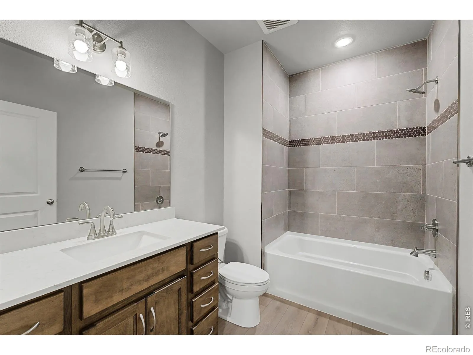 04072026003535 1600 14