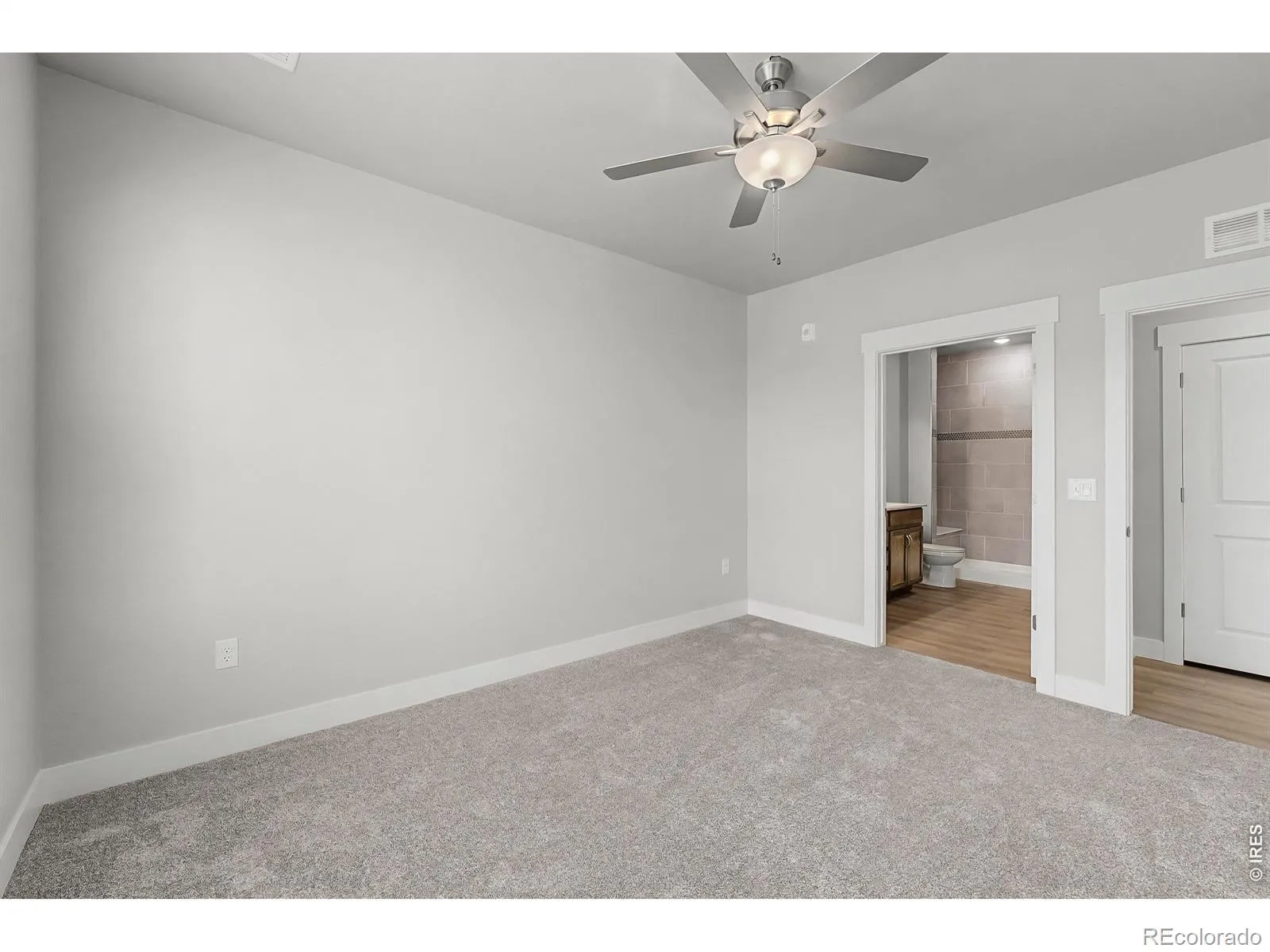 04072026003535 1600 8