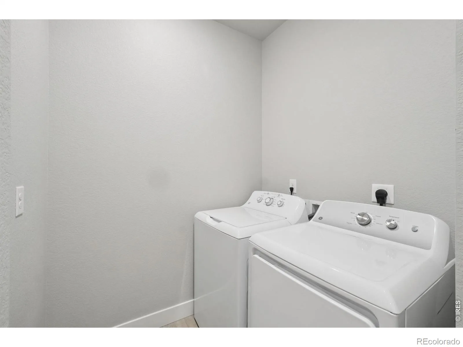 04102026153004 1600 10