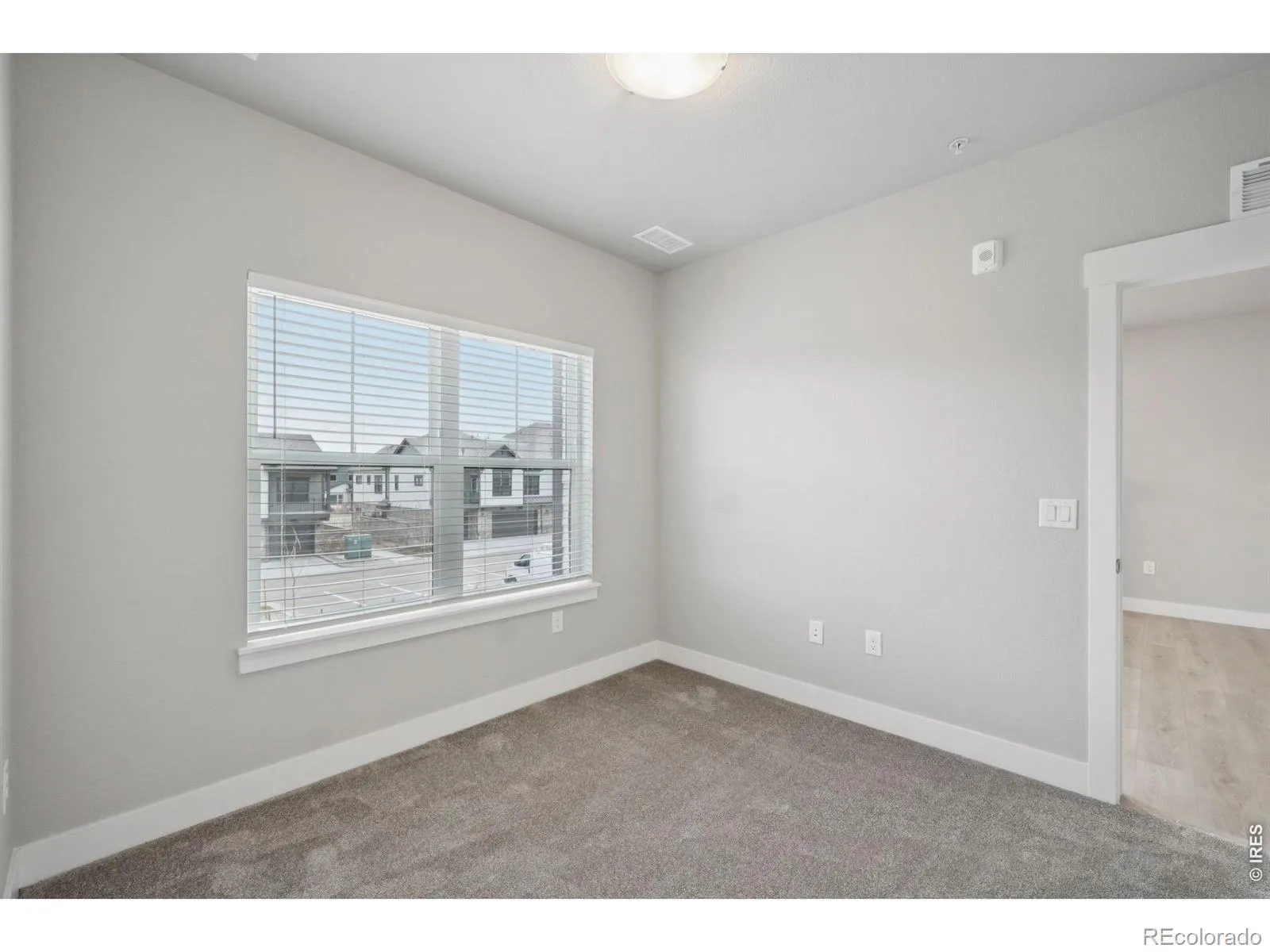 04102026153004 1600 18