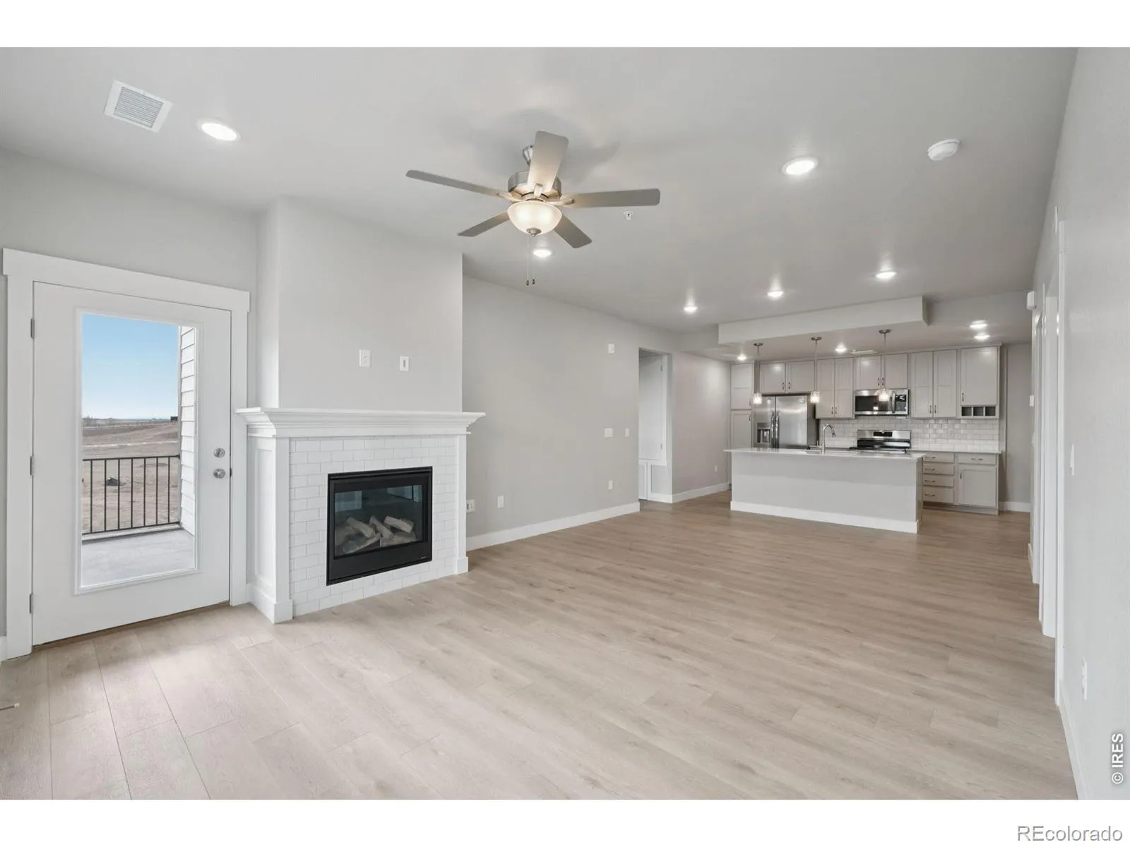 04102026153004 1600 7