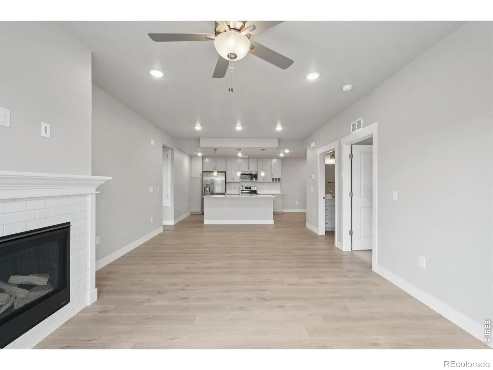 04102026153004 1600 8