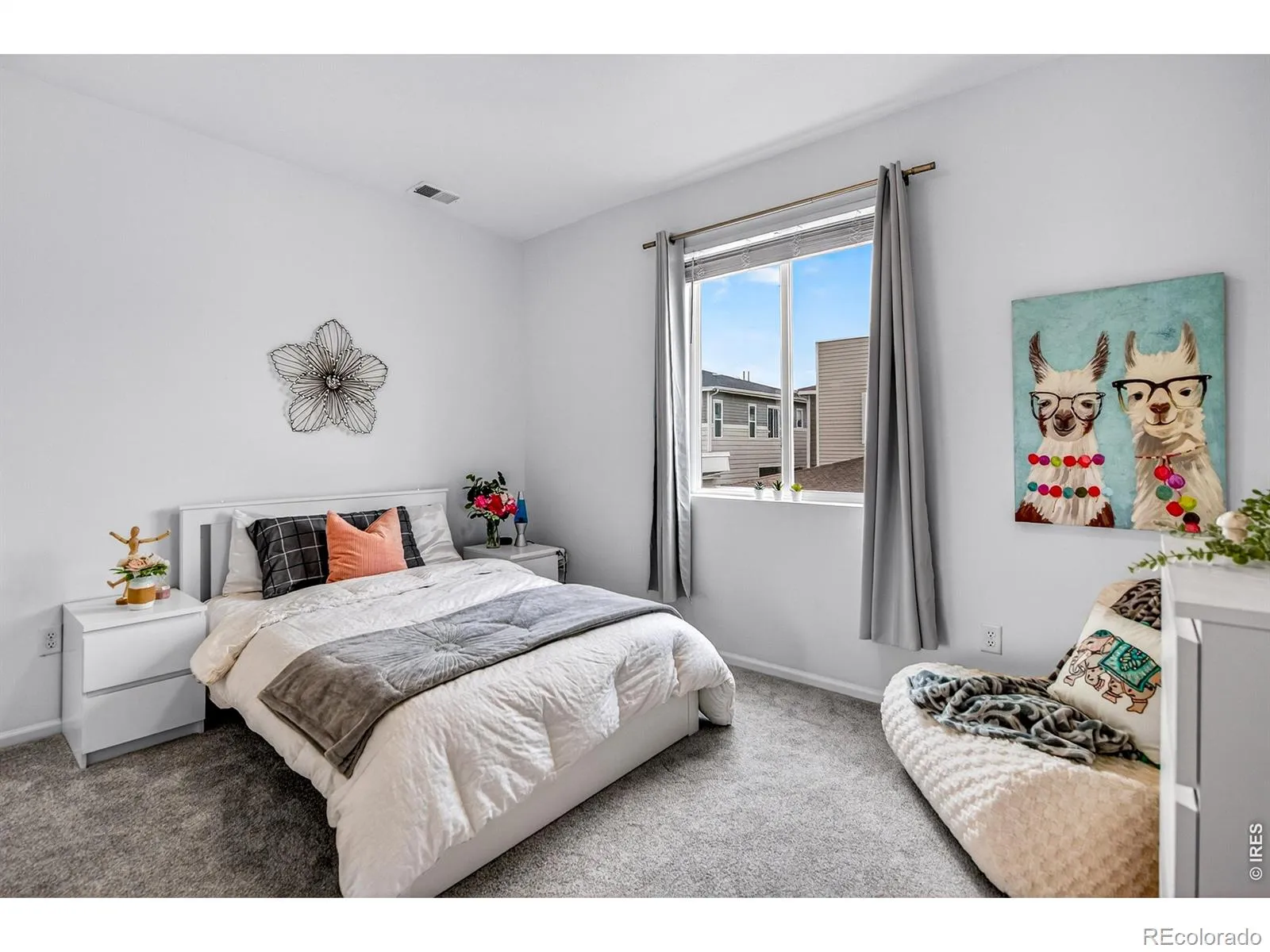 04012026185357 1600 12