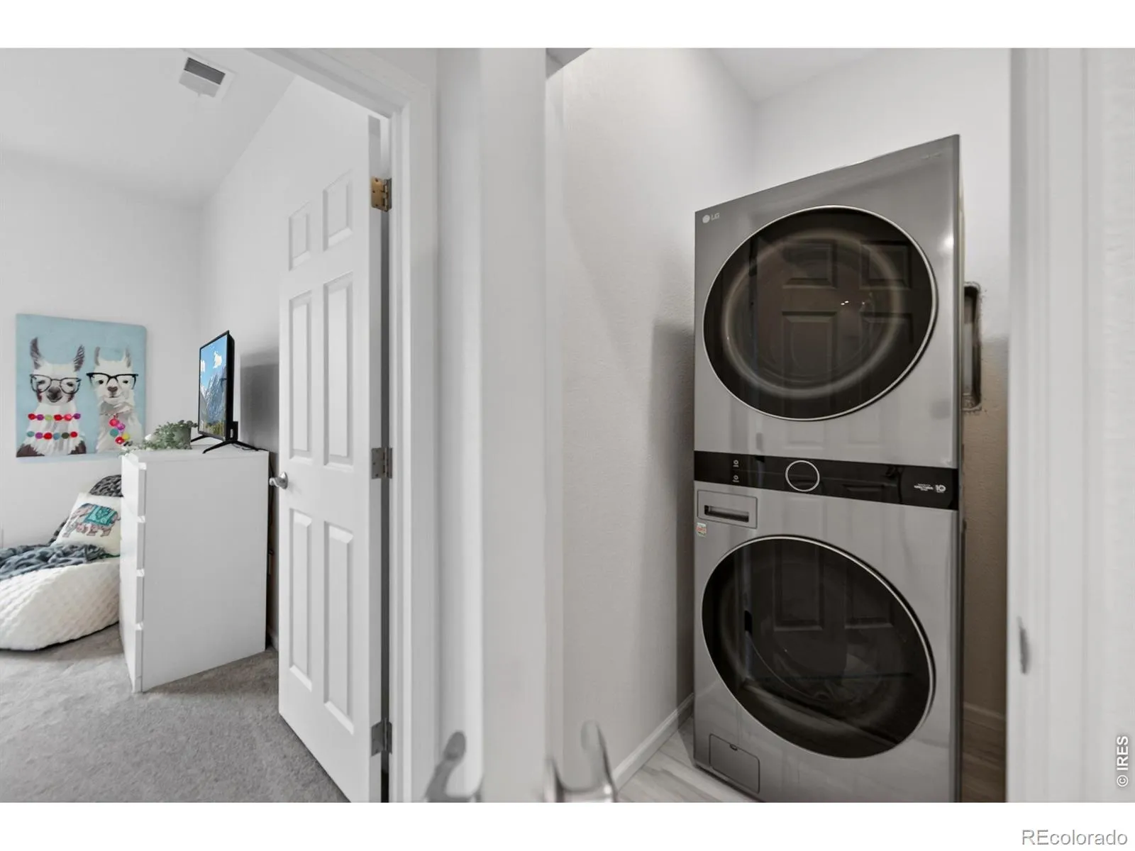 04012026185357 1600 15