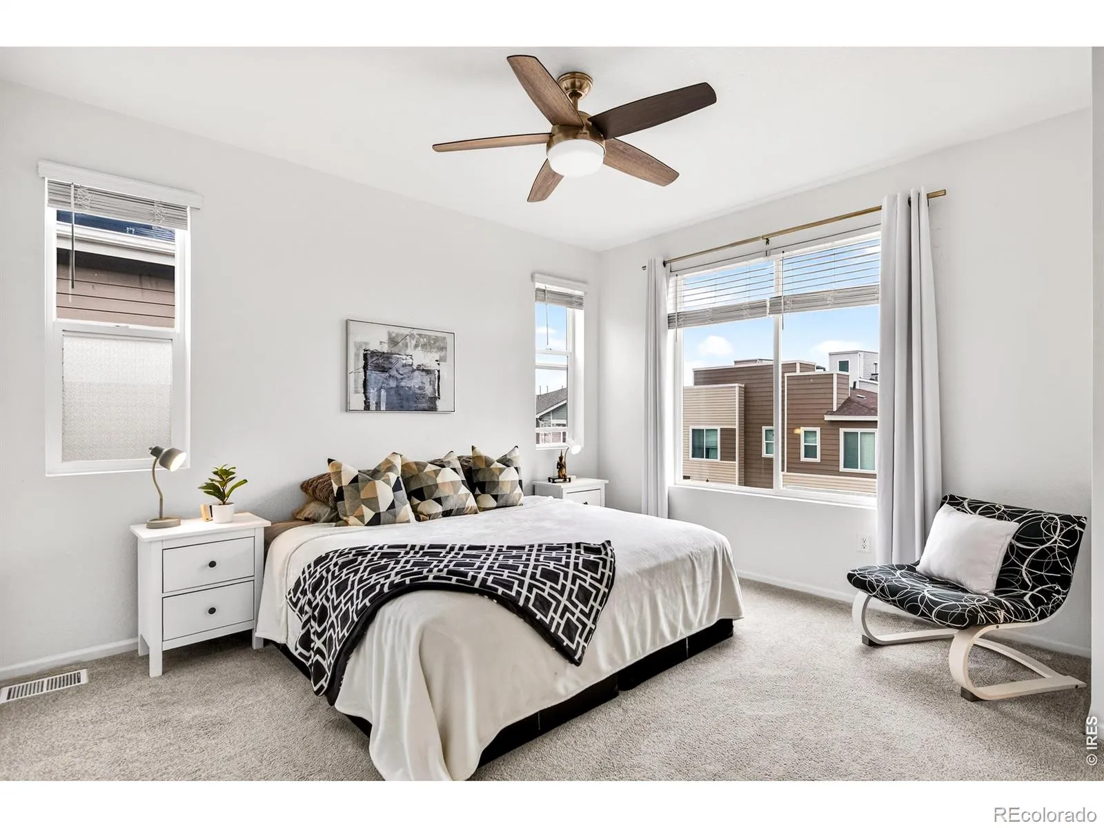 04012026185357 1600 3