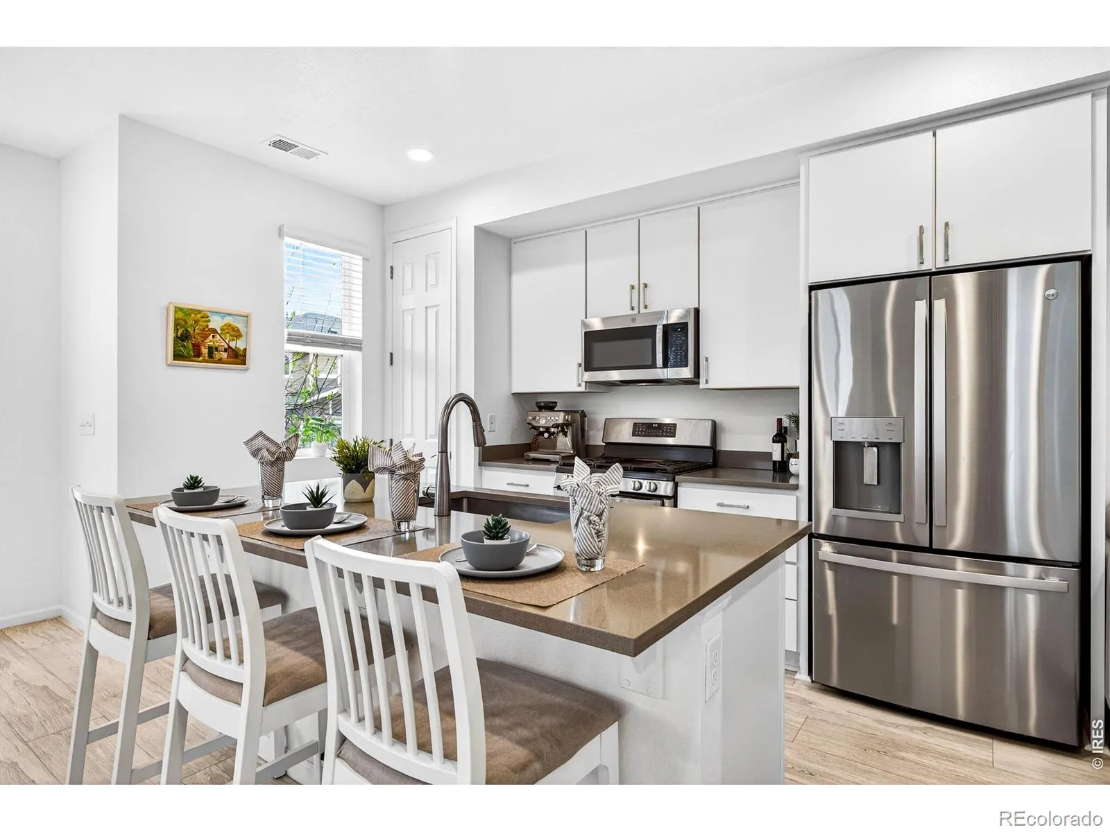 04012026185357 1600 7