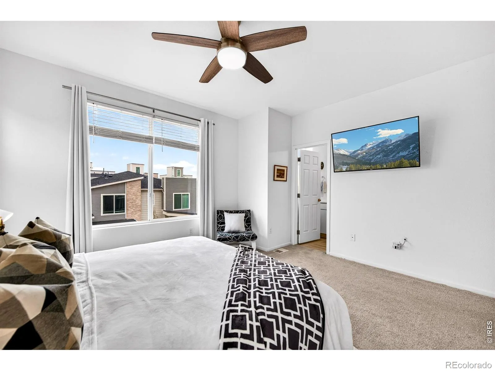 04012026185357 1600 9