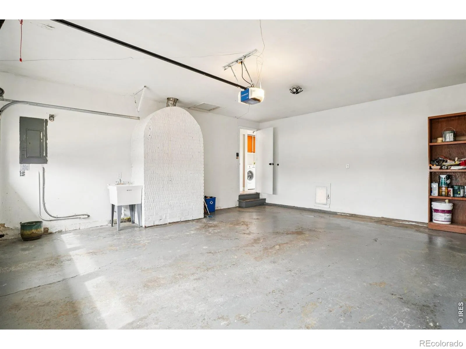 04022026232118 1600 30