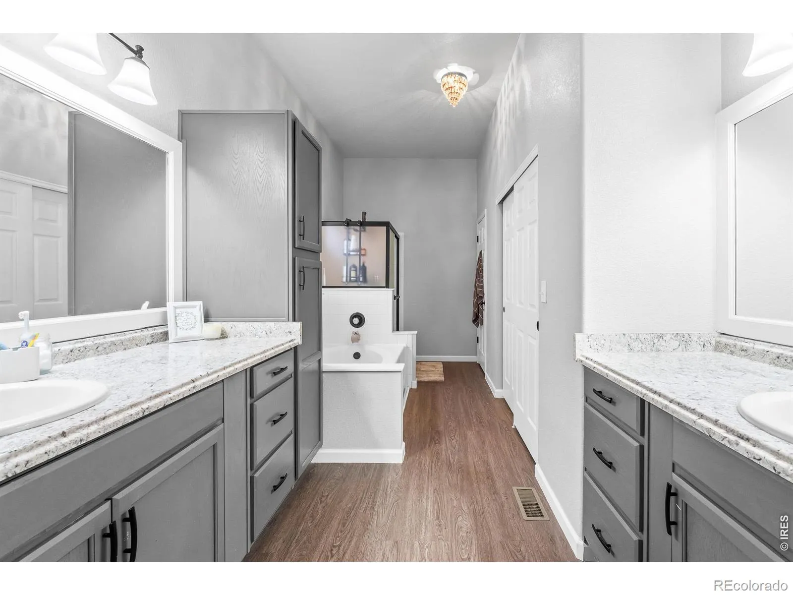 1710 Polo Way Longmont CO 80504 MLS #RECIR1055354 05022026054724 1600 23