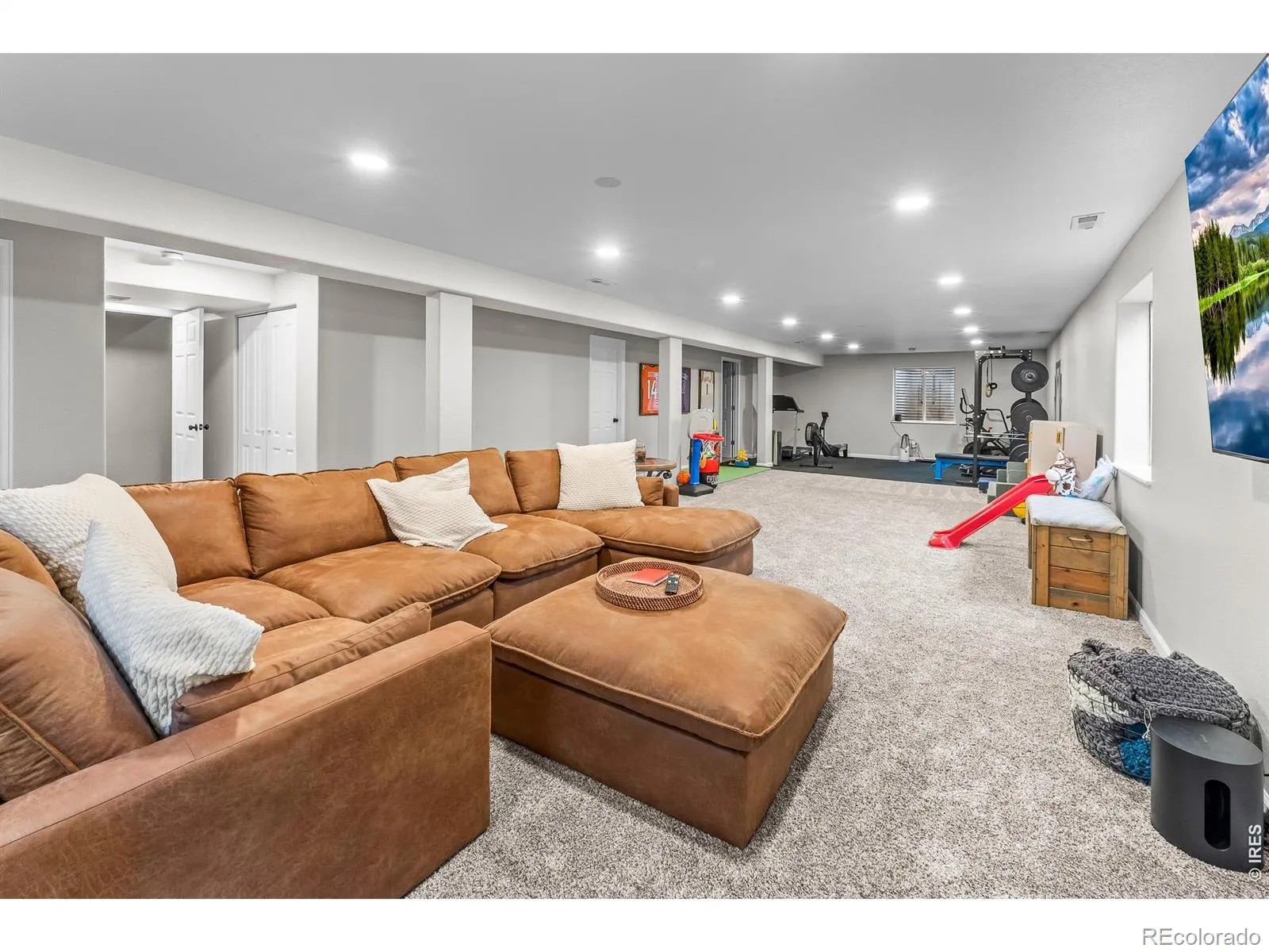 1710 Polo Way Longmont CO 80504 MLS #RECIR1055354 05022026054724 1600 32