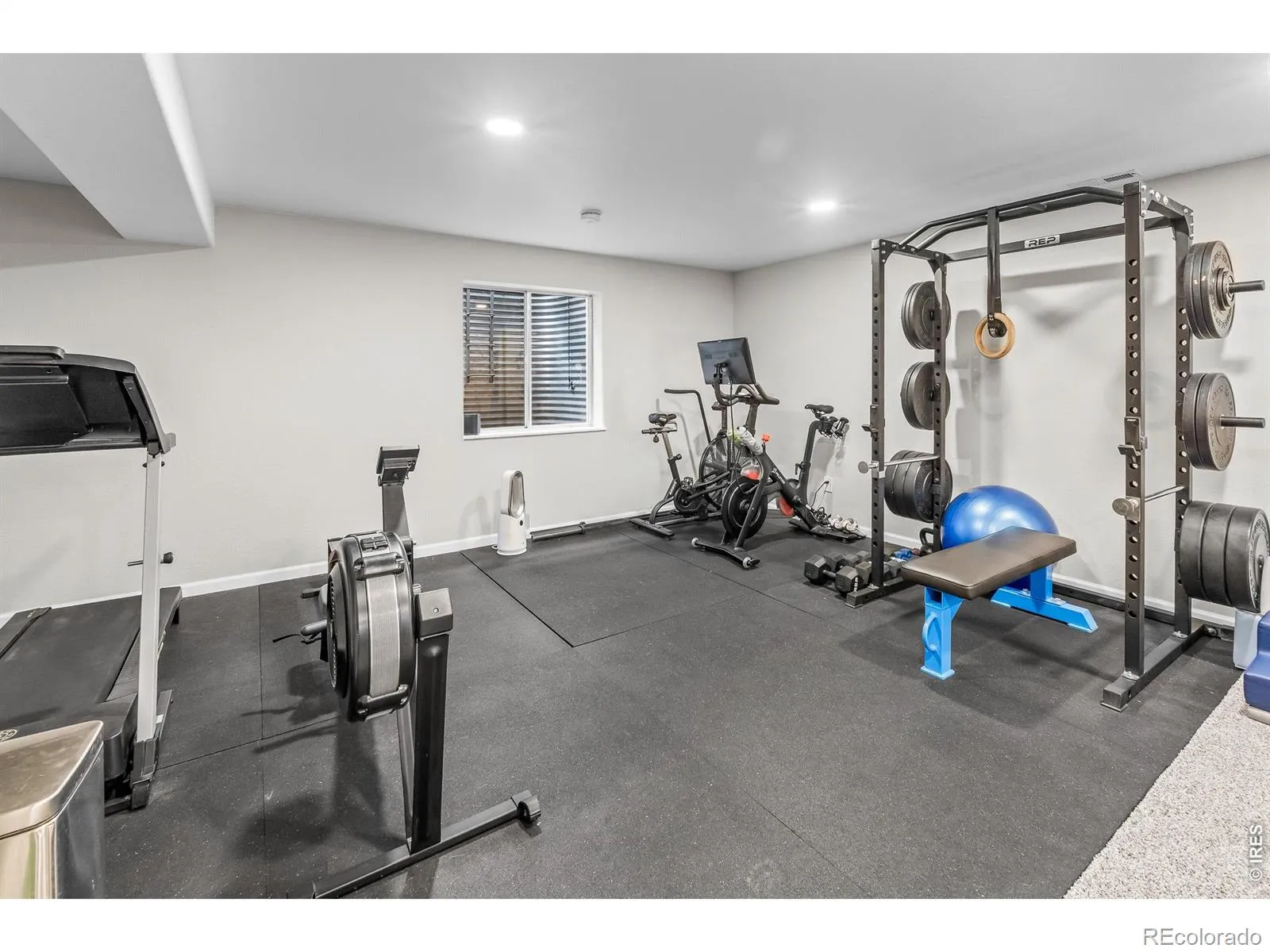 1710 Polo Way Longmont CO 80504 MLS #RECIR1055354 05022026054724 1600 35