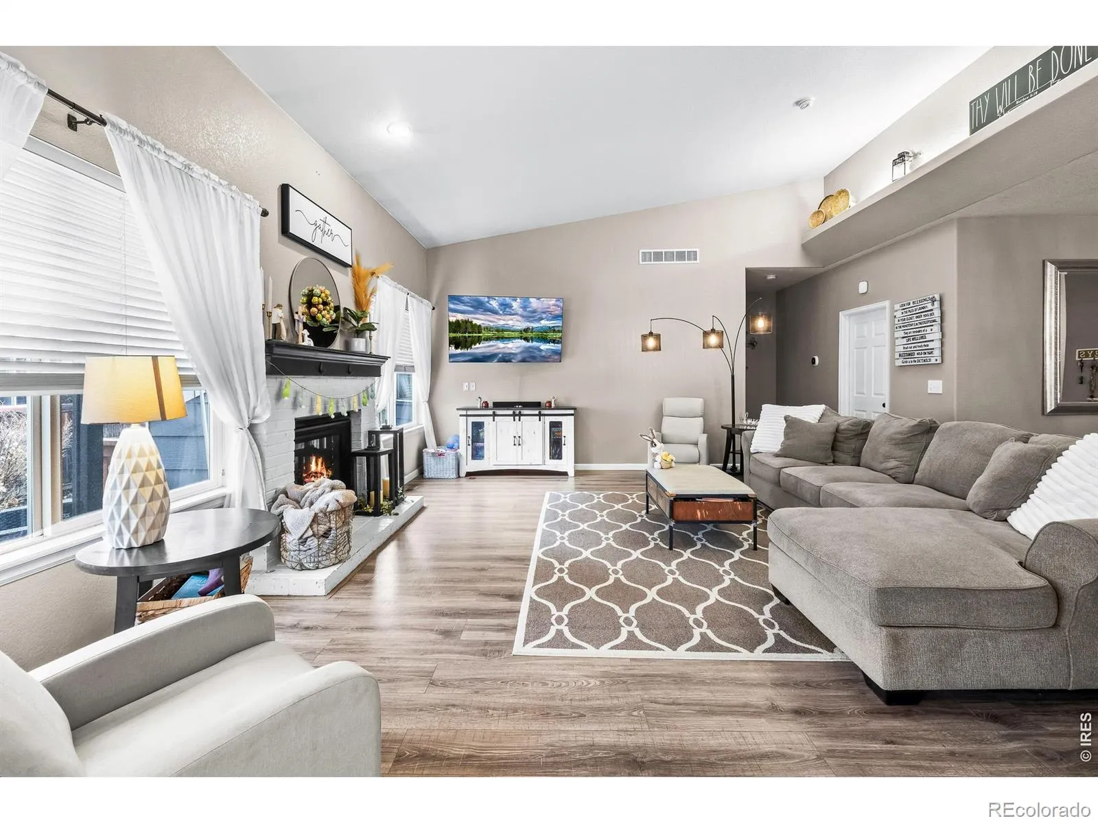1710 Polo Way Longmont CO 80504 MLS #RECIR1055354 05022026054724 1600 6