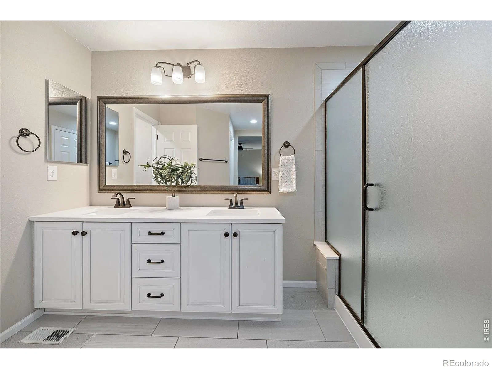 04062026173911 1600 24