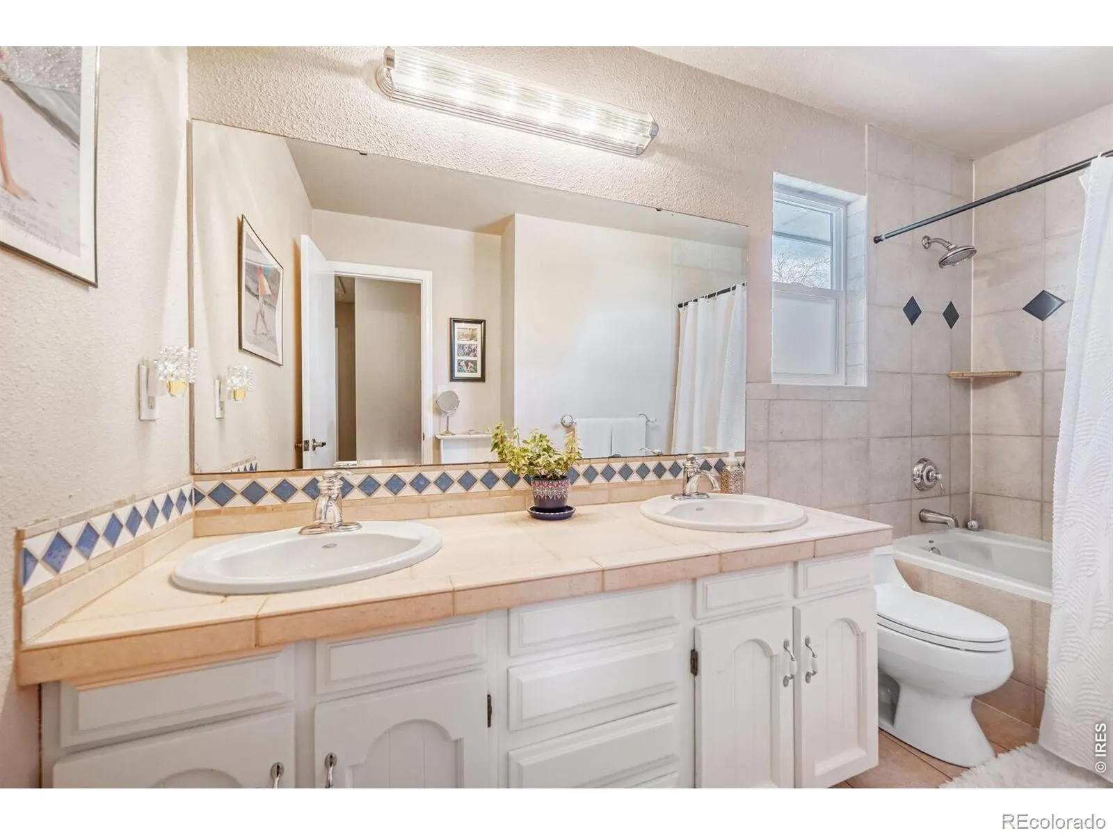 1617 Ithaca Court Longmont CO 80503 MLS #RECIR1055501 04302026041522 1600 21