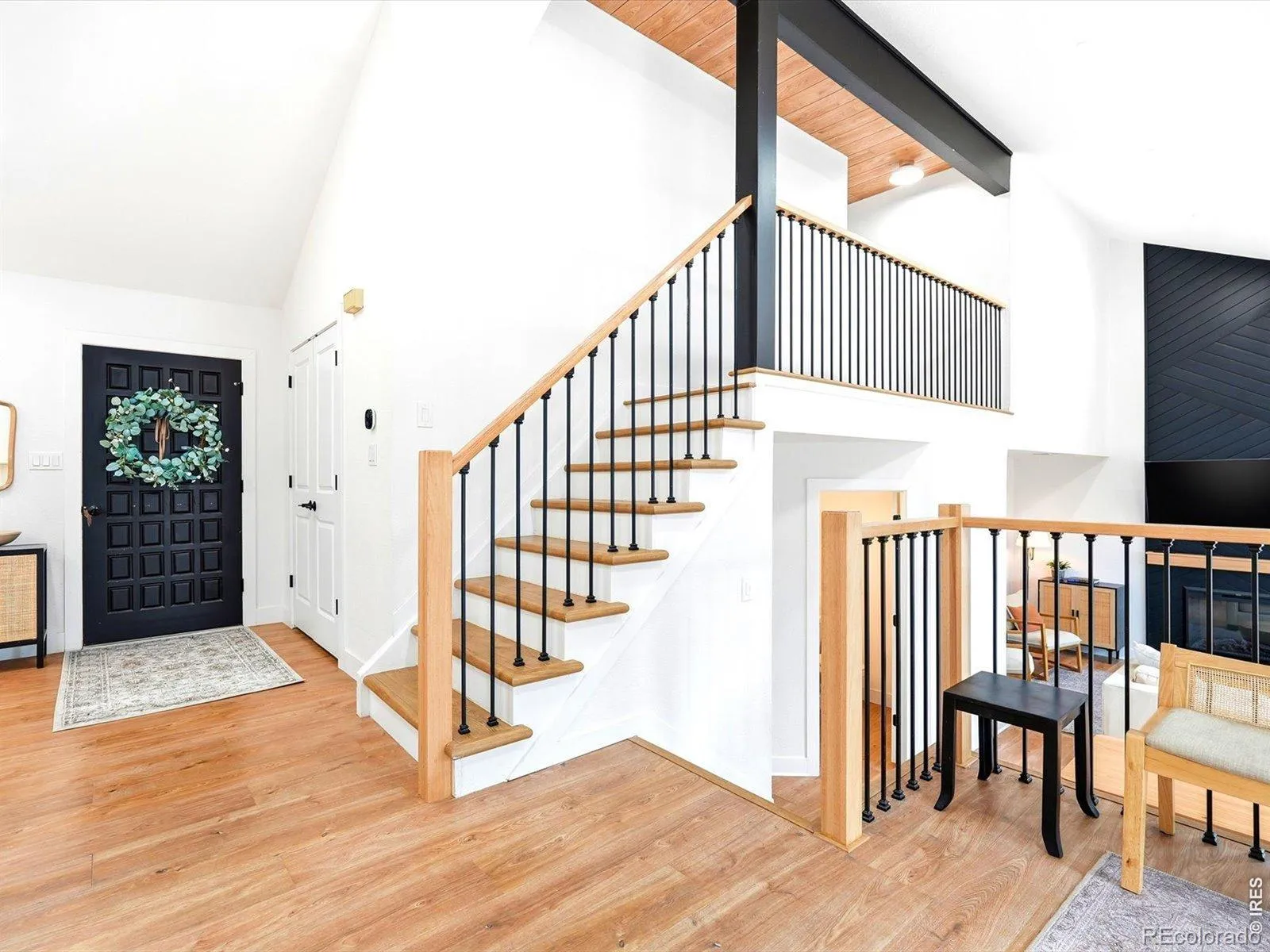 04032026233248 1600 11