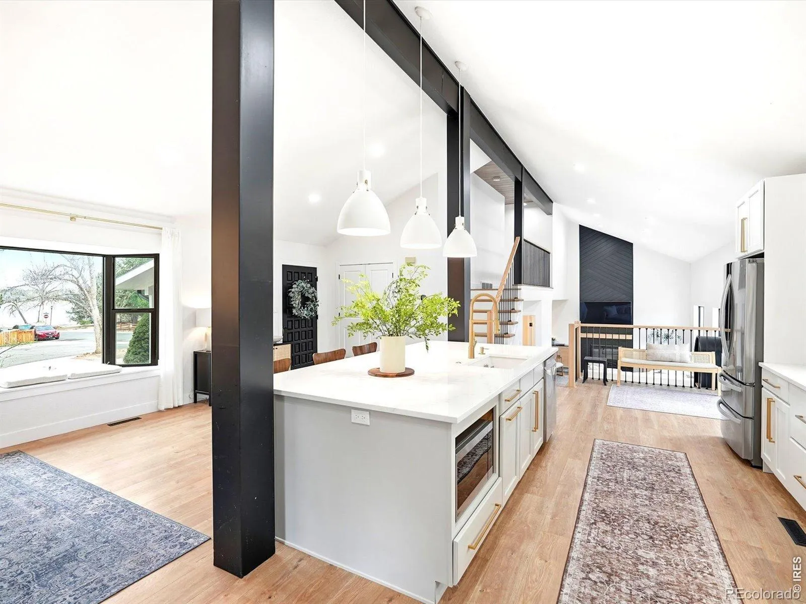 04032026233248 1600 12