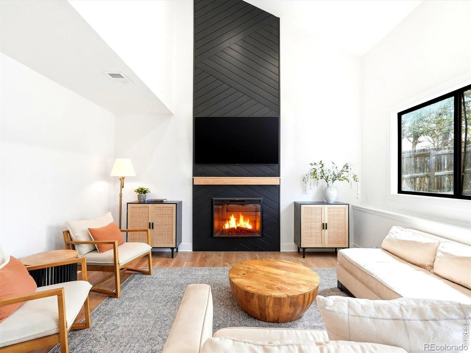 04032026233248 1600 15