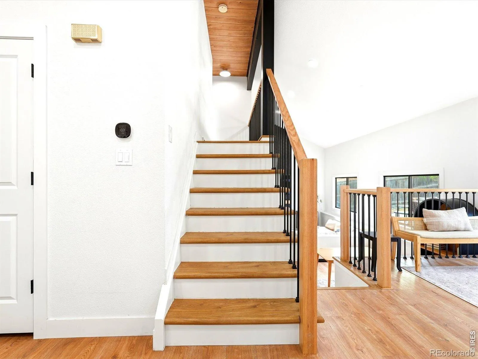 04032026233248 1600 21