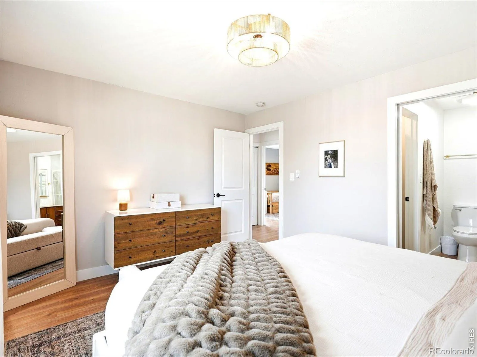 04032026233248 1600 24