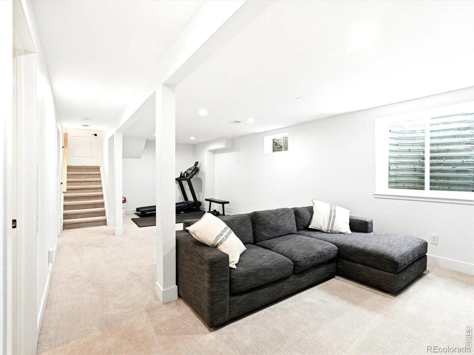 04032026233248 1600 32